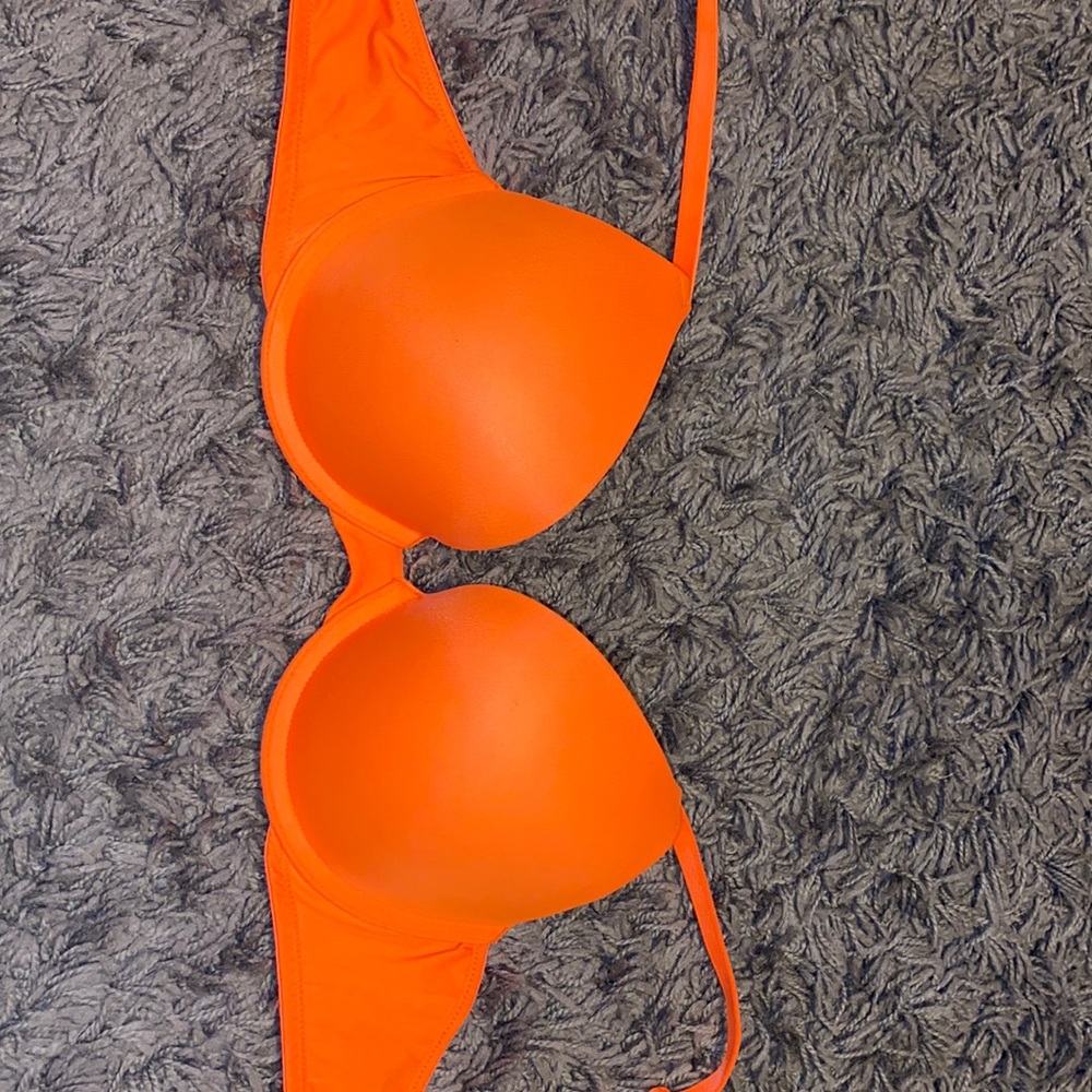 Victoria Secret PINK Wear Everywhere Push Up Bra